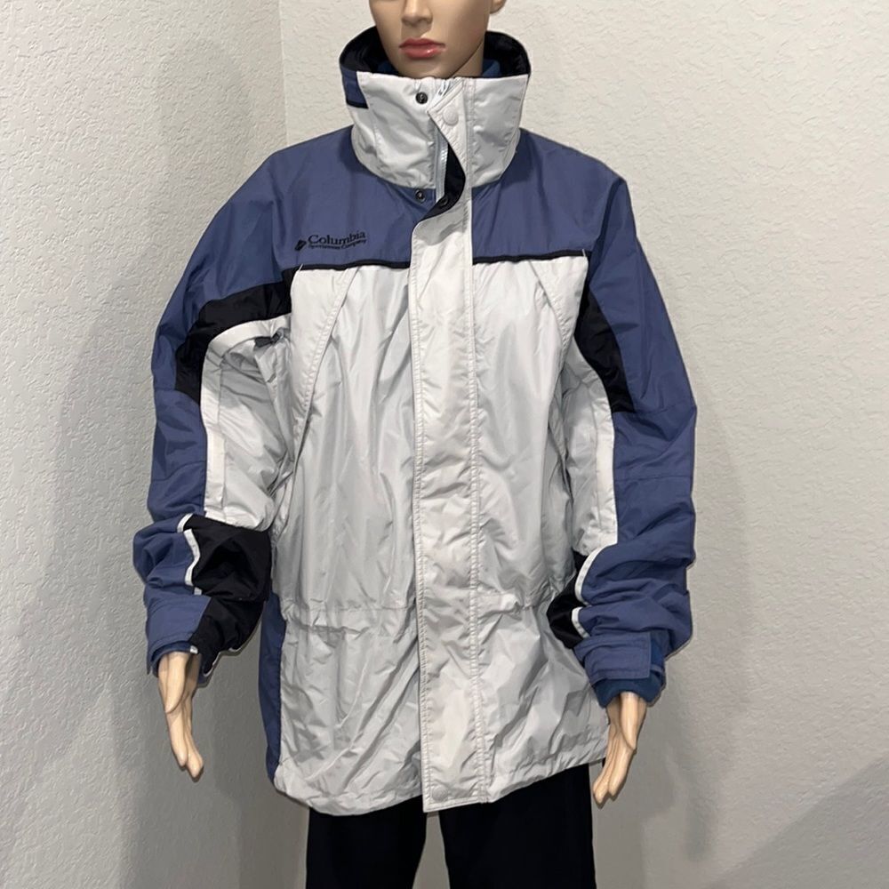 Columbia anorak two tone  grey & blue ski coat w/ zip out lining.